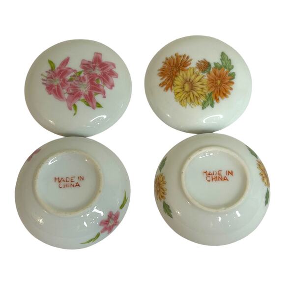 Vintage Porcelain Round Trinket Dishes with Lids Yellow Mums Pink Lillies (2) - Picture 6 of 8